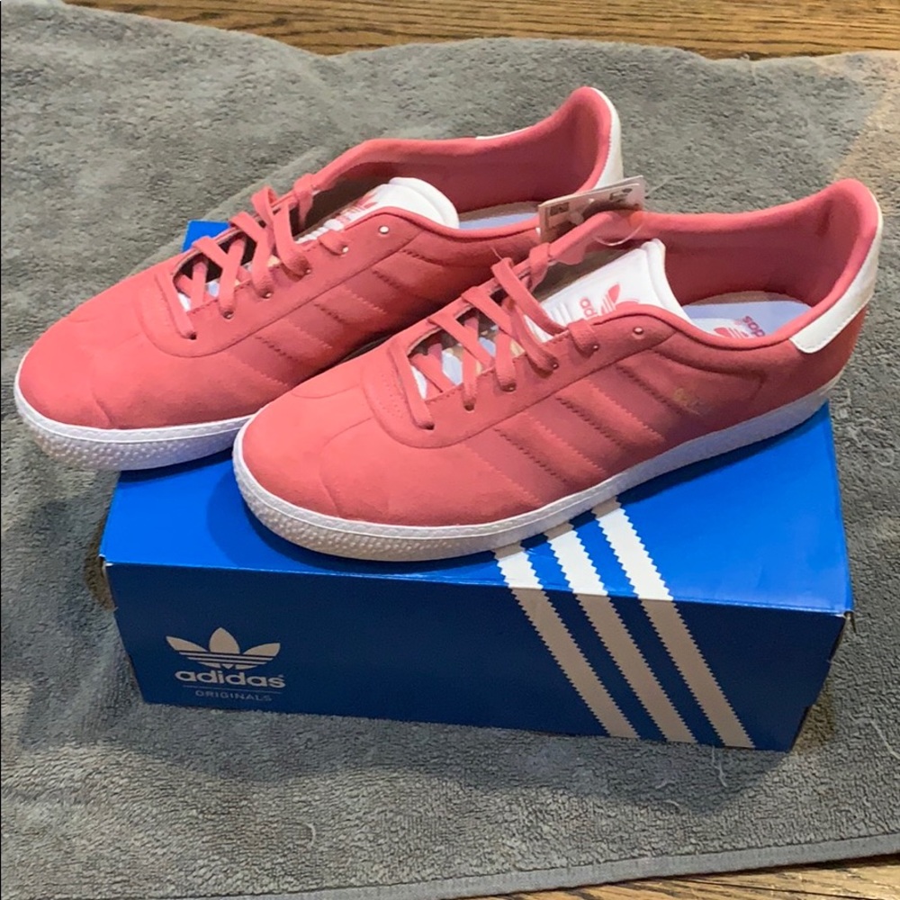 Adidas Gazelle Pink Kids 5.5 (fits like Women 7.5)